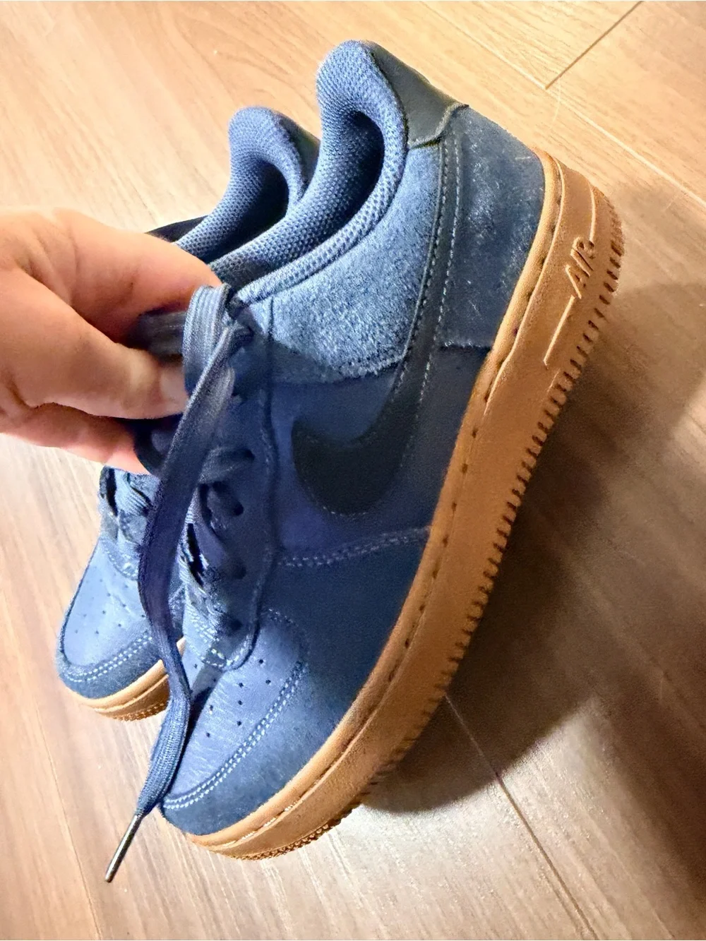 Boys Size 4.5 Nike Air Force 1 LV8 